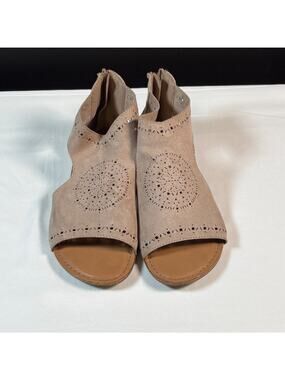 Makalu California Taupe Laser Cut Peep Toe Sandals Womens Size 7